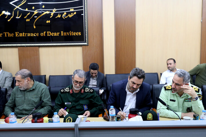 نشست کارگروه پیگیری مشکلات پایانه مرزی مهران و روابط اقتصادی با عراق