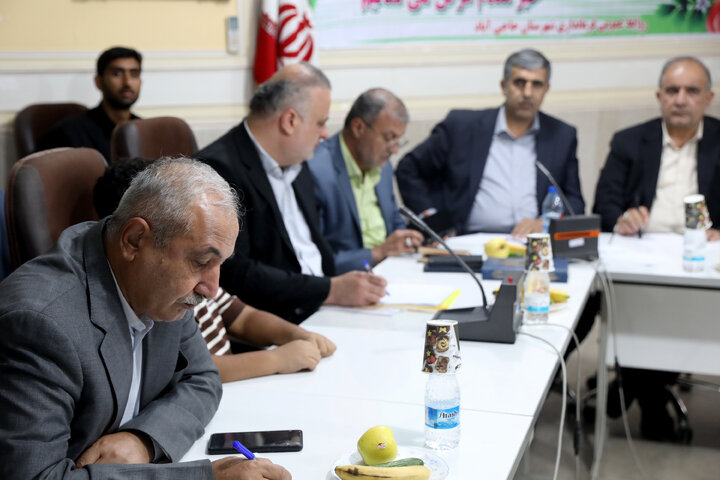 نشست مشترک رییس و اعضا کمیسیون کشاورزی با استاندارهرمزگان،و مسئولین شهرستان حاجی آباد در خصوص پیگیری و رفع مشکلات حوزه کشاورزی این شهرستان‎