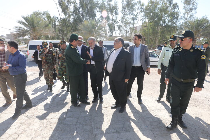 بازدید اعضای کمیسیون امنیت ملی مجلس از ساختمان بهزیستی قصر شیرین