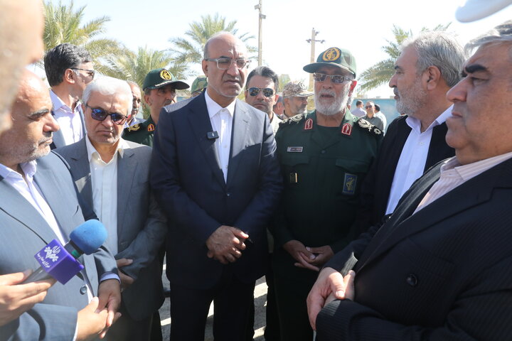 بازدید اعضای کمیسیون امنیت ملی مجلس از ساختمان بهزیستی قصر شیرین