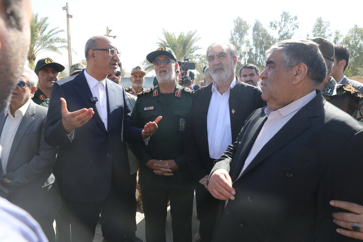 بازدید اعضای کمیسیون امنیت ملی مجلس از ساختمان بهزیستی قصر شیرین