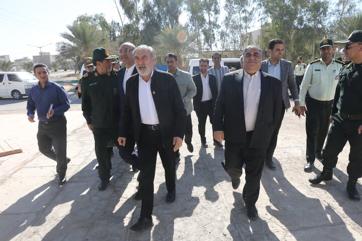 بازدید اعضای کمیسیون امنیت ملی مجلس از ساختمان بهزیستی قصر شیرین