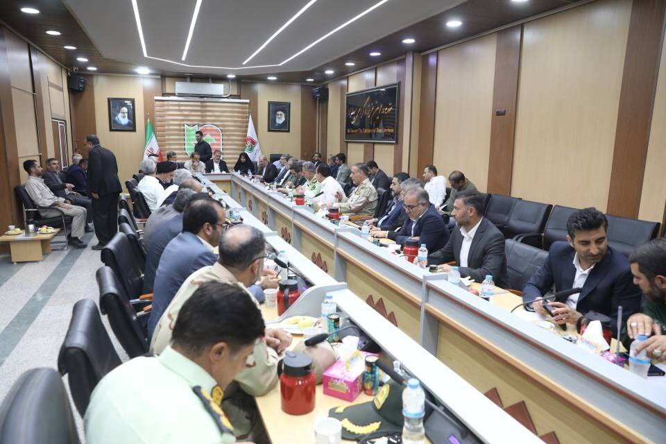 حضور نمایندگان در یادمان شهدای قلاویزان و پایانه مرزی مهران/ مسئولان بر تسهیل تجارت مرزی و رفع مشکلات مرزنشینان تاکید کردند حضور نمایندگان در یادمان شهدای قلاویزان و پایانه مرزی مهران/ مسئولان بر تسهیل تجارت مرزی و رفع مشکلات مرزنشینان تاکید کردند