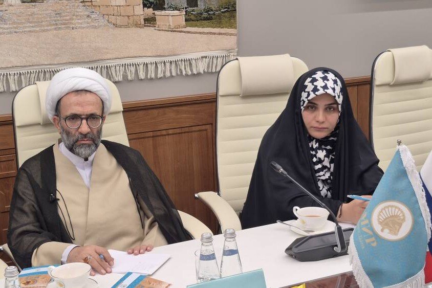 سلیمی:برای بهبود روابط تجاری باید ساختار دیپلماسی اقتصادی کشور تقویت شود / جراره: تصمیمگیریهای اقتصادی باید بر پایه نظرات کارشناسی باشد  سلیمی:برای بهبود روابط تجاری باید ساختار دیپلماسی اقتصادی کشور تقویت شود / جراره: تصمیمگیریهای اقتصادی باید بر پایه نظرات کارشناسی باشد