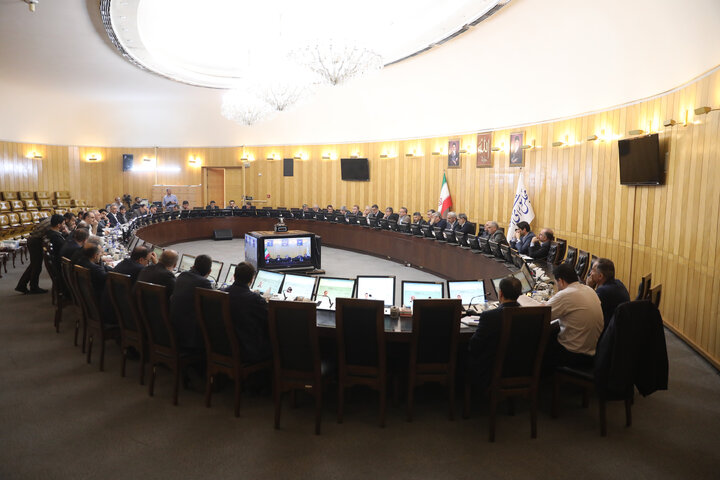 نشست کمیسیون برنامه و بودجه با حضور وزیر اقتصاد و رئیس بانک مرکزی