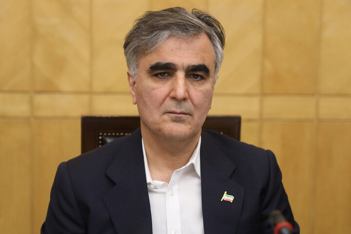 نشست کمیسیون برنامه و بودجه با حضور وزیر اقتصاد و رئیس بانک مرکزی