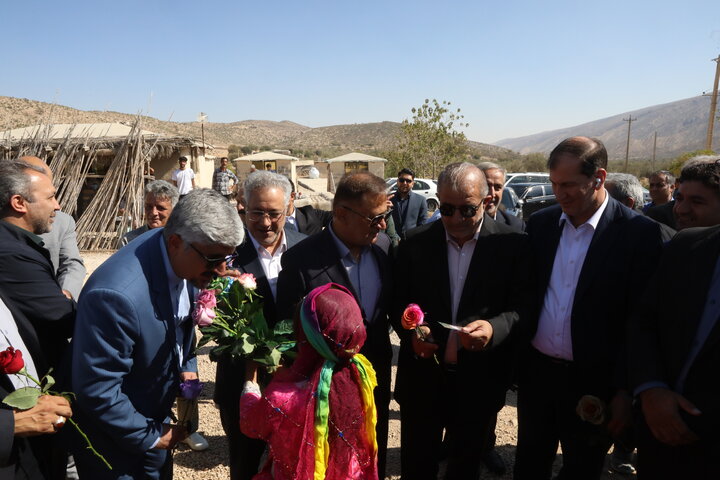 جلسه مشترک اعضا کمیسیون کشاورزی و نمایندگان استان و مسئولین جهادکشاورزی با کشاورزان و عشایر فیروز آباد پیرامون رفع مشکلات حوزه کشاورزی و عشایری این شهرستان