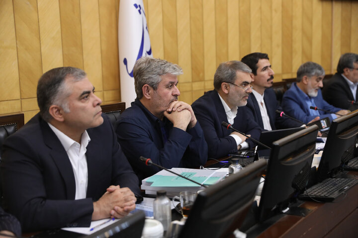 نشست کمیسیون برنامه و بودجه با حضور وزیر نفت