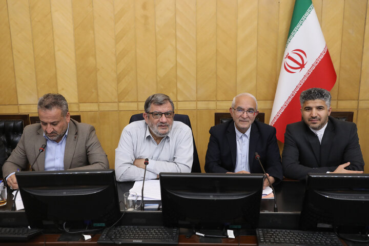 نشست کمیسیون برنامه و بودجه با حضور وزیر نفت