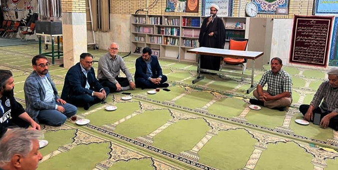 دومین بازدید میدانی معتمدی‌زاده از شهرک برق برای بررسی و پیگیری مشکلات ساکنان