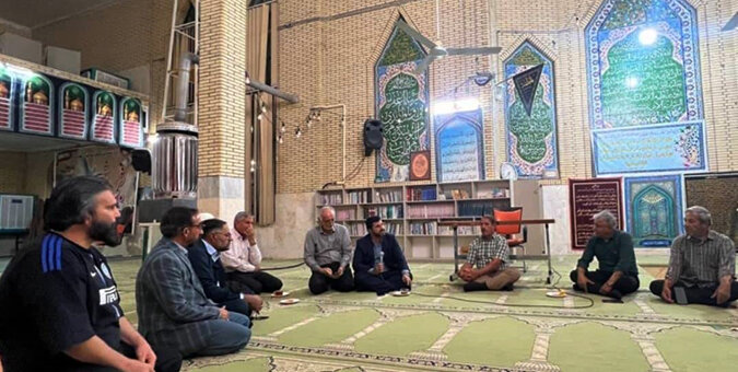 دومین بازدید میدانی معتمدی‌زاده از شهرک برق برای بررسی و پیگیری مشکلات ساکنان