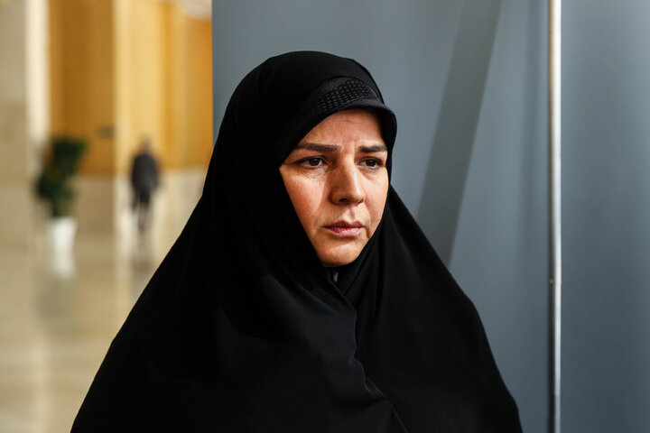 مراسم ختم مادر الهام آزاد