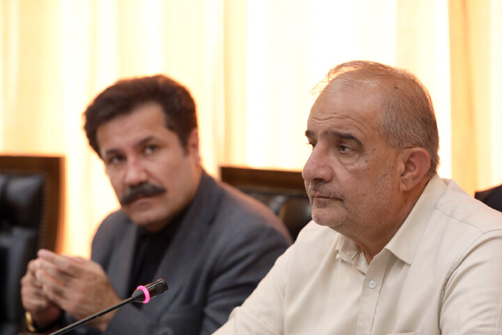 نشست کمیسیون کشاورزی با حضور عبدالکریم حسین‌زاده معاون رئیس جمهور در امور توسعه روستایی و مناطق محروم کشور