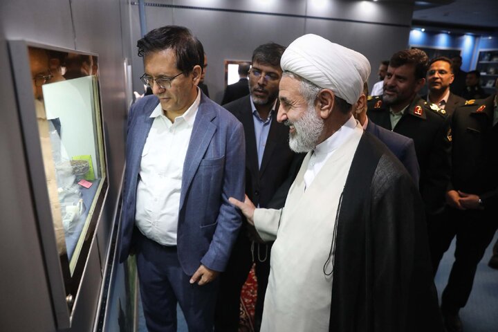 بازديد اعضای کميسيون قضایی از ستاد فرماندهی پليس مبارزه با مواد مخدر