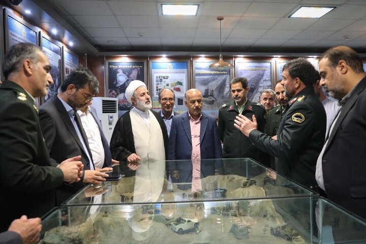 بازديد اعضای کميسيون قضایی از ستاد فرماندهی پليس مبارزه با مواد مخدر