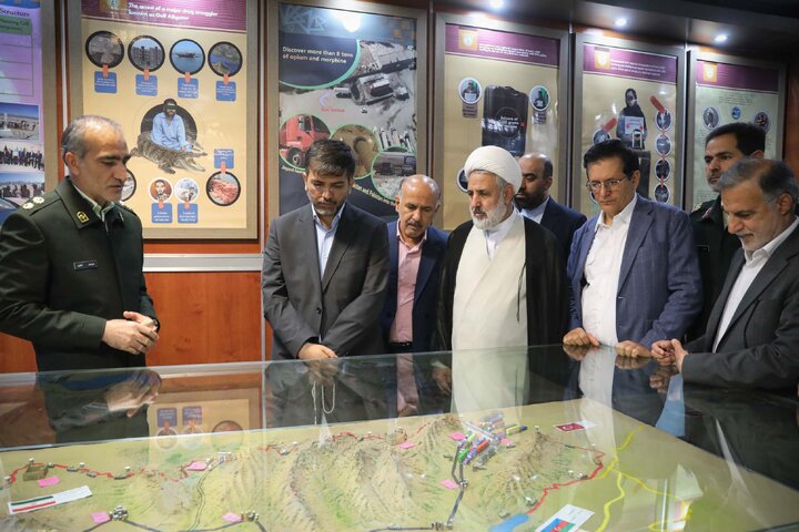 بازديد اعضای کميسيون قضایی از ستاد فرماندهی پليس مبارزه با مواد مخدر