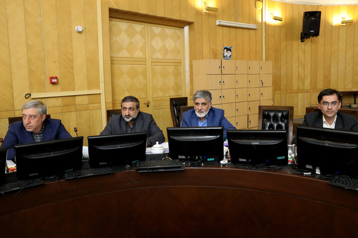 نشست کمیسیون برنامه و بودجه با حضور وزیر صمت