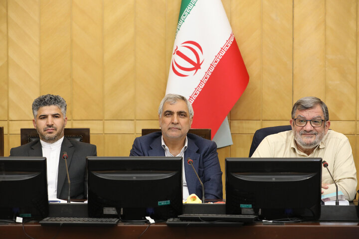 نشست کمیسیون برنامه و بودجه با حضور وزیر صمت