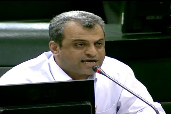 وزیر کشور مردم مرز نشین را دریابد/ مرزها را نمی‌توان با دیوار، سیم خاردار و بخشنامه اداره کرد/ گرانی‌های بی حد و حصر کمر ملت را شکسته  است