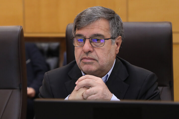 نشست اعضای کمیسیون برنامه و بودجه با حضور وزیر راه