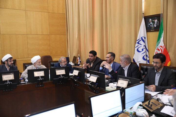 کمیسیون  مشترک با شوراها برای بررسی طرح ساماندهی اتباع