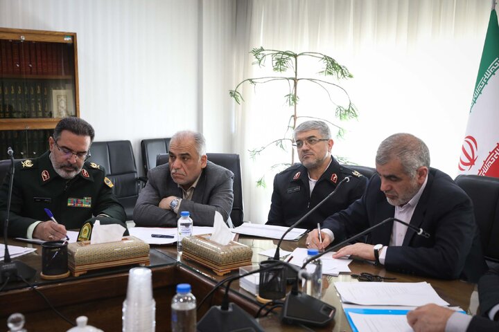 بررسی علل عدم تعیین سهم دستگاه‌های مختلف اجرایی از منابع حاصل از جرایم رانندگی با حضور نیکزاد