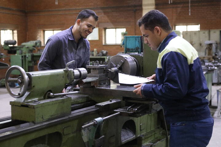 بازدید اعضای کمیسیون آموزش تحقیقات و فناوری از دانشکده انقلاب دانشگاه ملی مهارت