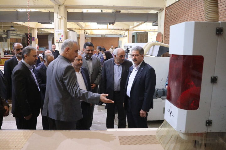 بازدید اعضای کمیسیون آموزش تحقیقات و فناوری از دانشکده انقلاب دانشگاه ملی مهارت