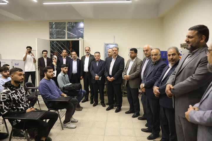 بازدید اعضای کمیسیون آموزش تحقیقات و فناوری از دانشکده انقلاب دانشگاه ملی مهارت