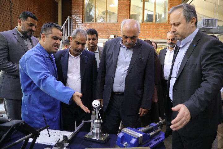 بازدید اعضای کمیسیون آموزش تحقیقات و فناوری از دانشکده انقلاب دانشگاه ملی مهارت