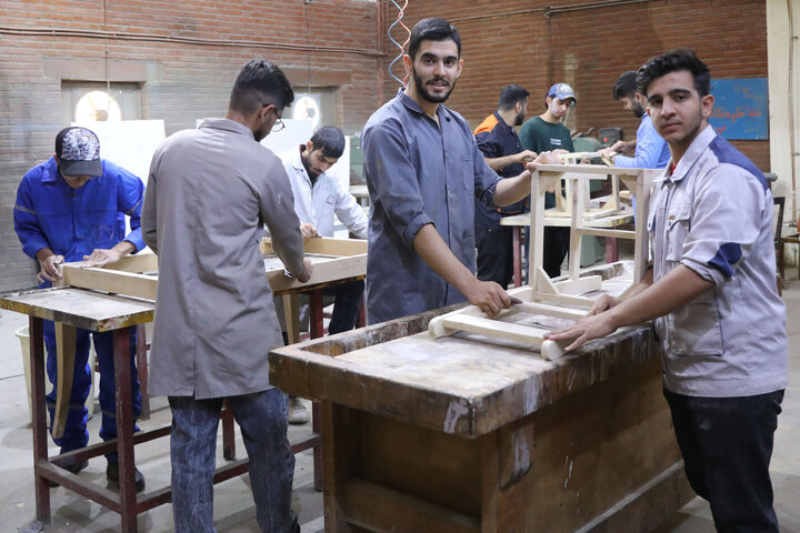 بازدید اعضای کمیسیون آموزش تحقیقات و فناوری از دانشکده انقلاب دانشگاه ملی مهارت