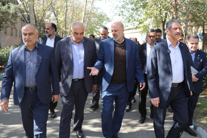 بازدید اعضای کمیسیون آموزش تحقیقات و فناوری از دانشکده انقلاب دانشگاه ملی مهارت