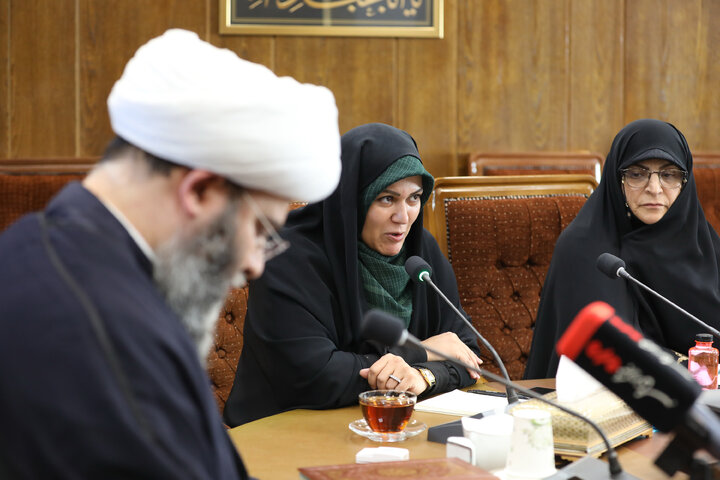 نشست کمیسیون زنان با رییس و معاونین سازمان تبلیغات اسلامی