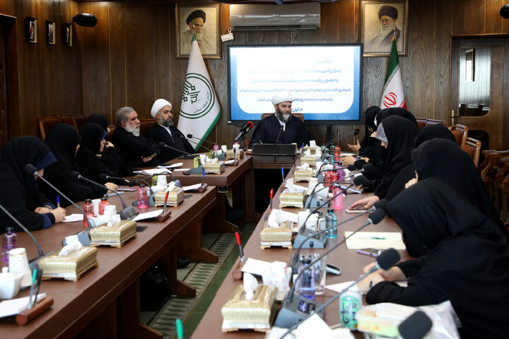 نشست کمیسیون زنان با رییس و معاونین سازمان تبلیغات اسلامی