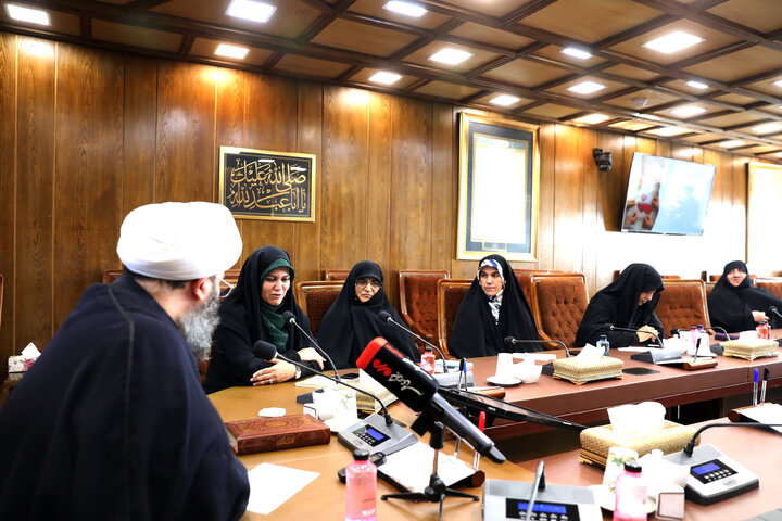 نشست کمیسیون زنان با رییس و معاونین سازمان تبلیغات اسلامی
