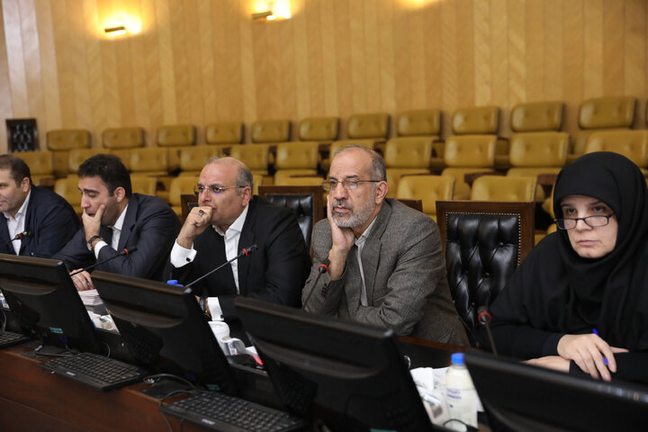 نشست کمیسیون برنامه و بودجه مجلس با حضور وزرای ورزش و جوانان و میراث فرهنگی و گردشگری