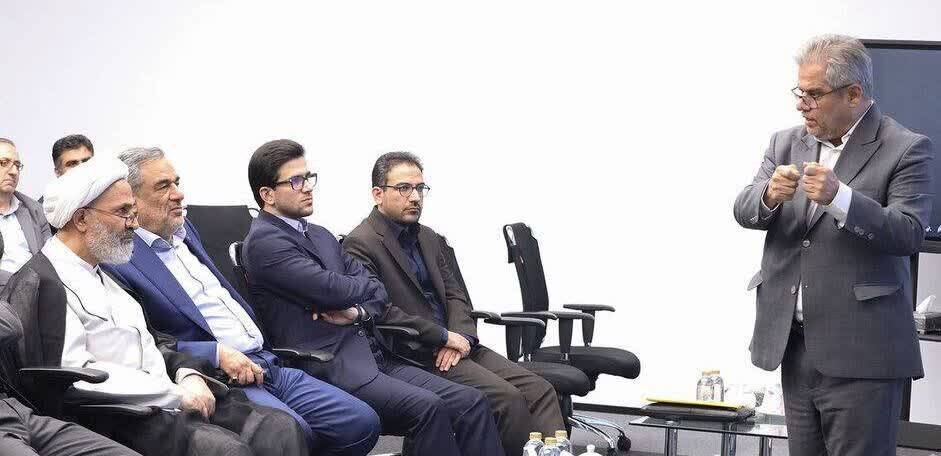 بازدید اعضای کمیسیون اصل نود از مرکز مانیتورینگ شرکت ملی نفت