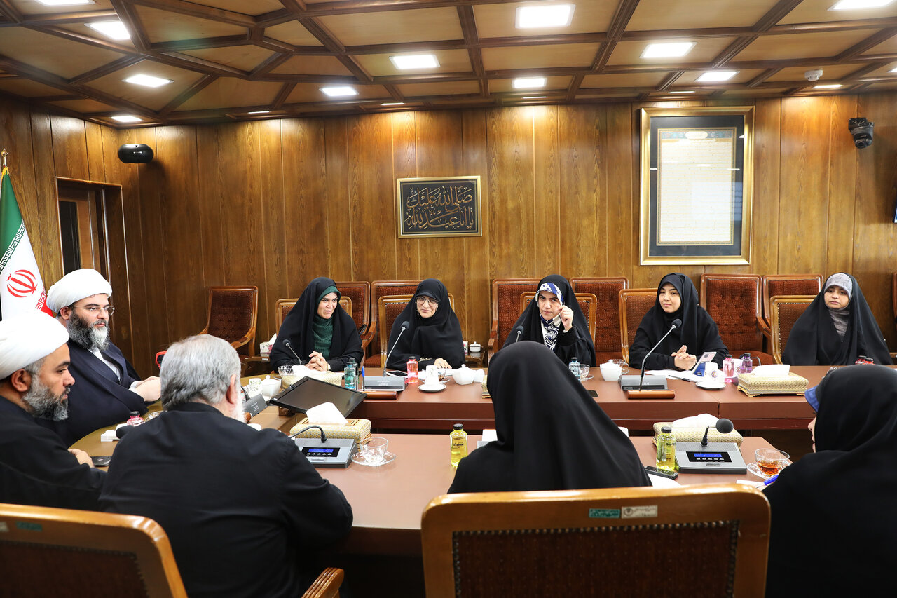 تأکید بر هم‌افزایی قانون و فرهنگ برای حل چالش‌های زنان و خانواده/ زنان پیشران حرکت‌های اجتماعی و فرهنگی هستند