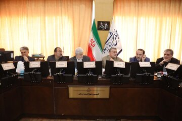 نشست اعضای کمیسیون بهداشت با حضور وزیر بهداشت و درمان