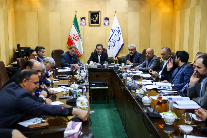 نشست فراکسیون توسعه متوازن با حضور وزیر اقتصاد