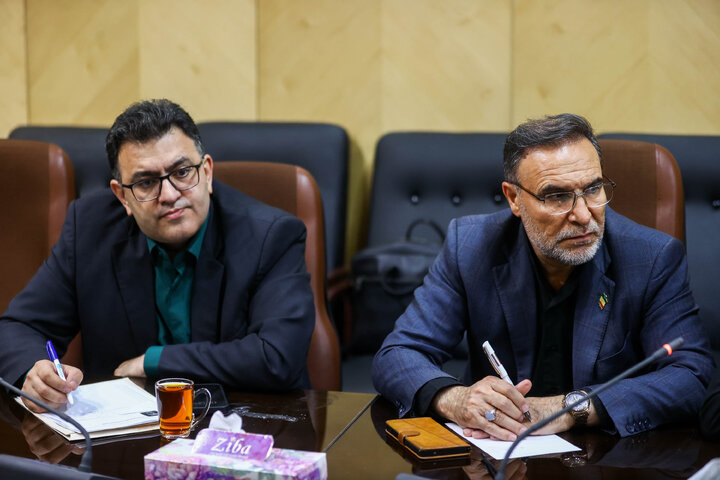 نشست فراکسیون توسعه متوازن با حضور وزیر اقتصاد