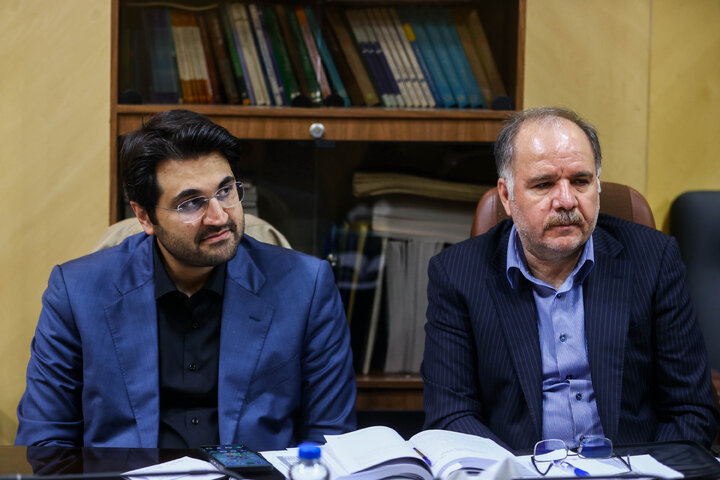 نشست فراکسیون توسعه متوازن با حضور وزیر اقتصاد