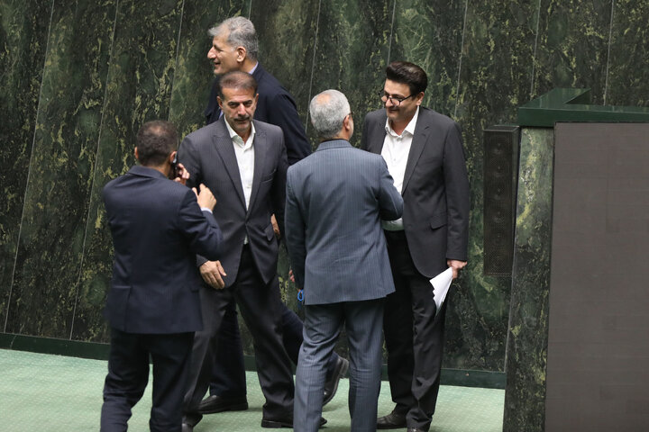 ناطقان صحن علنی سه شنبه 13 آبان