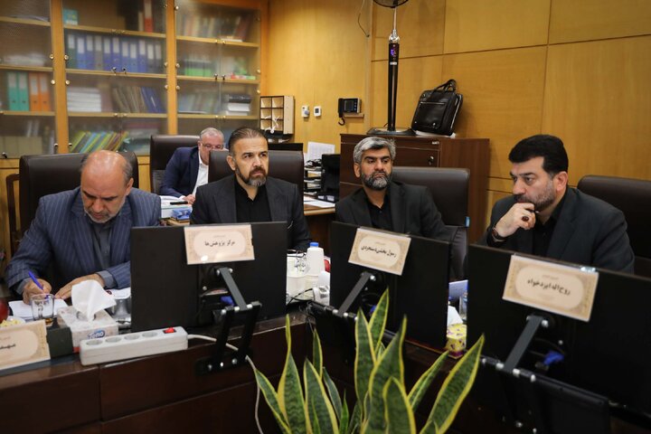 نشست 13 آبان کمیسیون اقتصادی