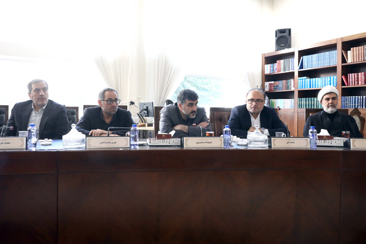 حضور وزیر راه و شهرسازی در کمیسیون اصل نود