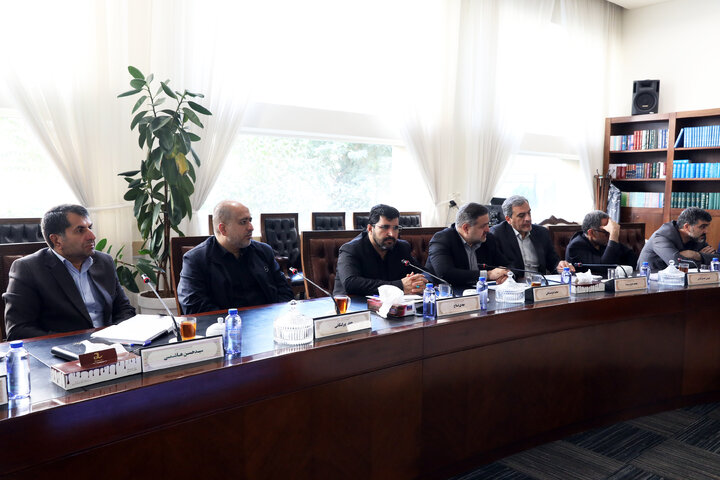 حضور وزیر راه و شهرسازی در کمیسیون اصل نود