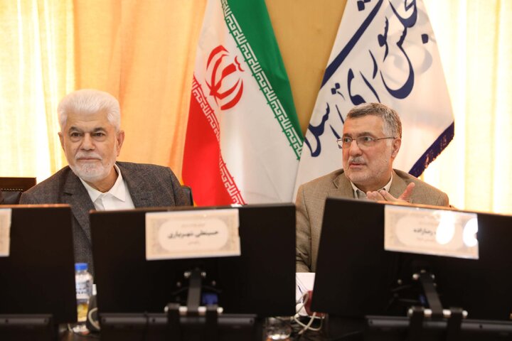 نشست اعضای کمیسیون بهداشت با حضور وزیر بهداشت و درمان