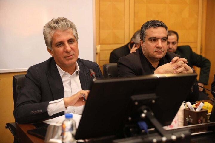 نشست اعضای کمیسیون بهداشت با حضور وزیر بهداشت و درمان