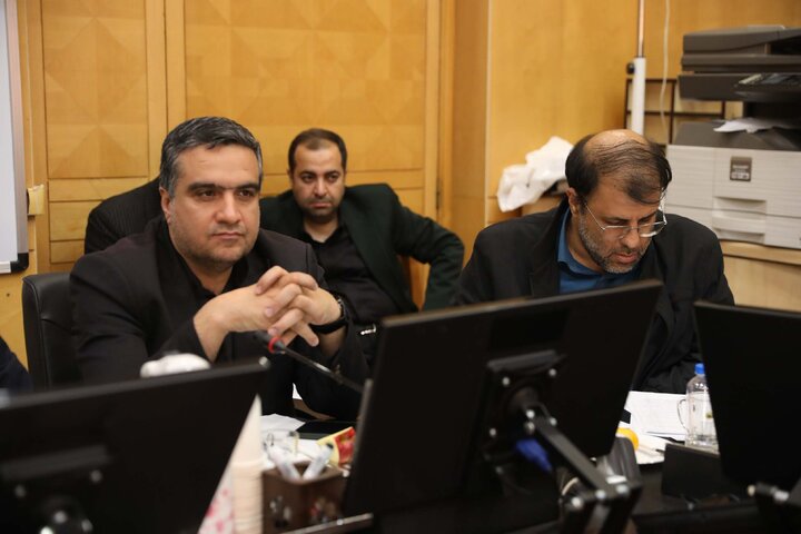 نشست اعضای کمیسیون بهداشت با حضور وزیر بهداشت و درمان