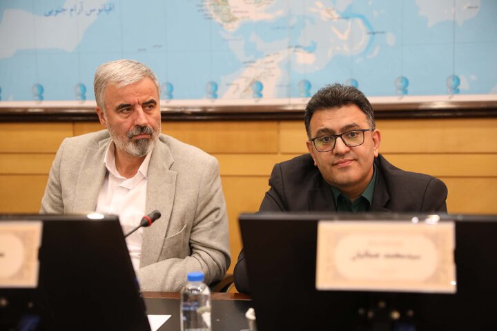 نشست اعضای کمیسیون بهداشت با حضور وزیر بهداشت و درمان